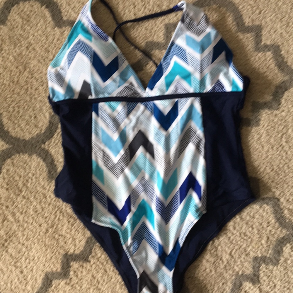 Cupshe Magic Surfer print swimsuit